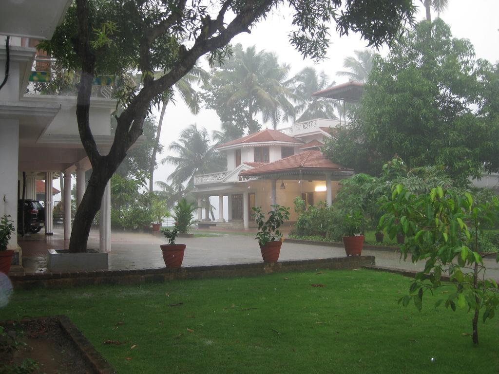 The Health Village Alwaye Exterior foto